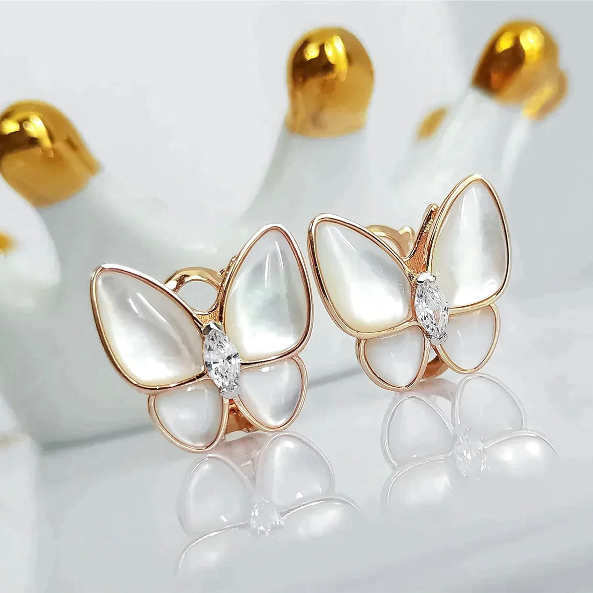 ¡®Veyra Jewelry¡¯BUTTERFLY MOP DIAMOND EARRINGS