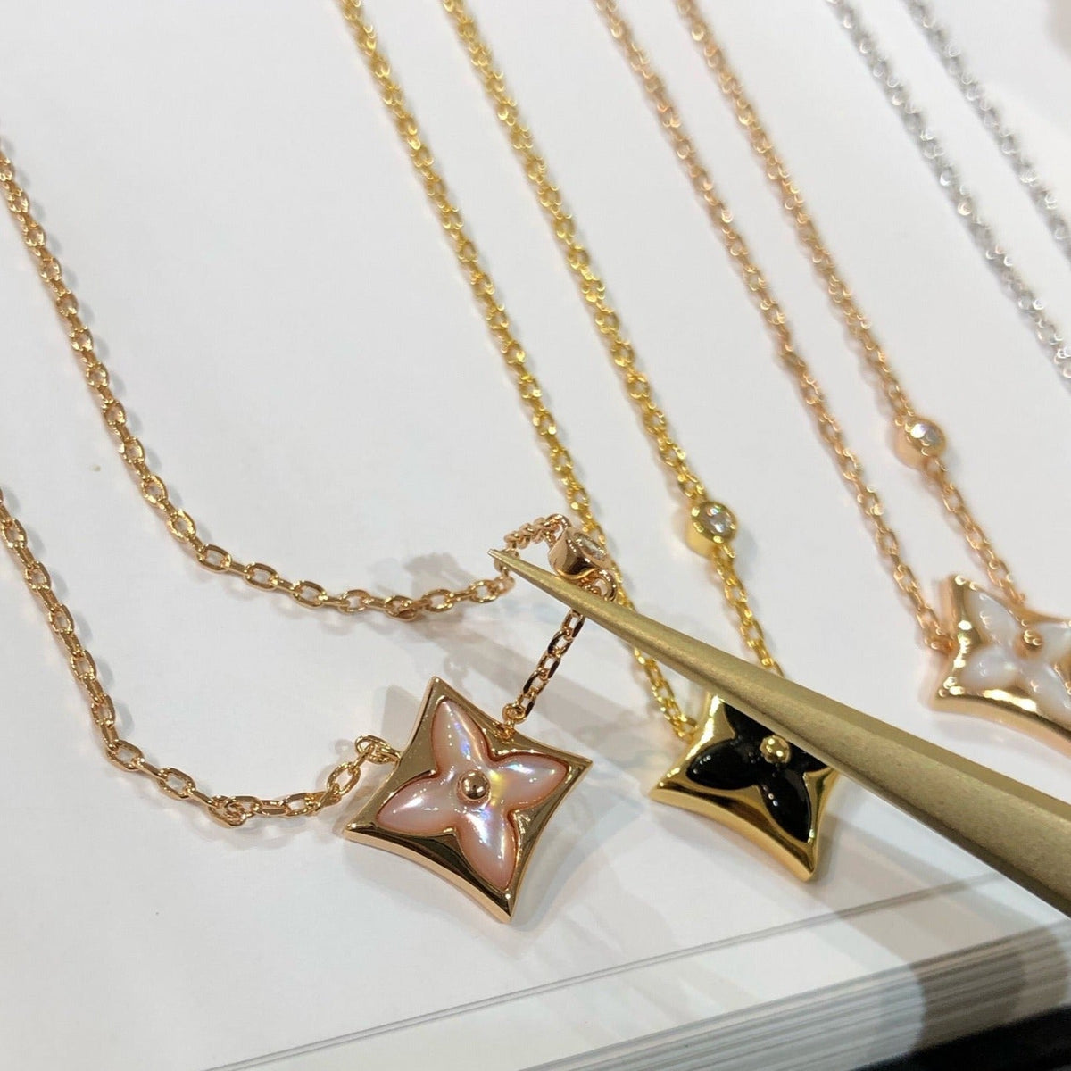 ¡®Veyra Jewelry¡¯STAR BLACK MOP NECKLACE