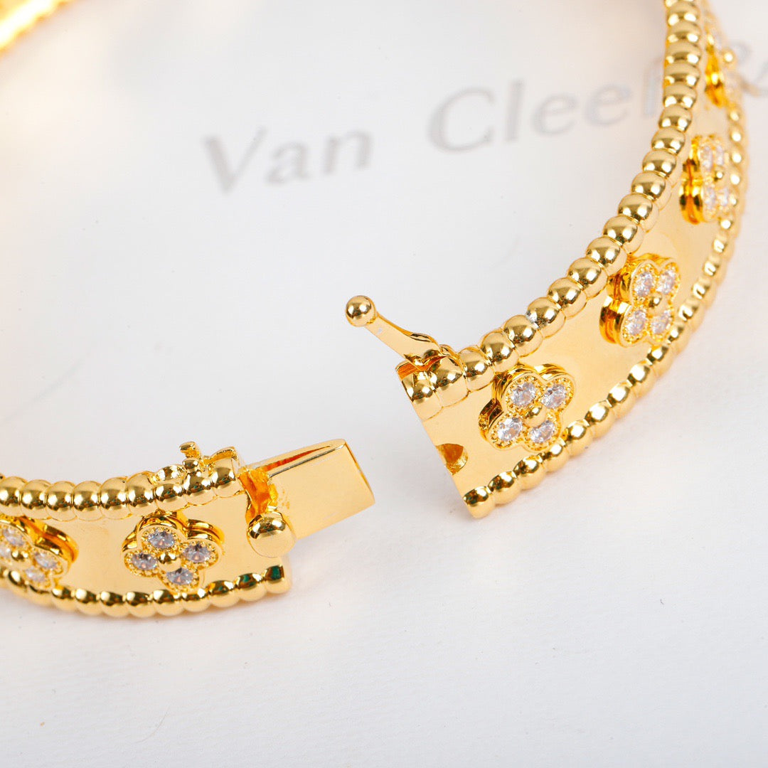 ¡®Veyra Jewelry¡¯CLOVER BRACELET 8MM DIAMONDS