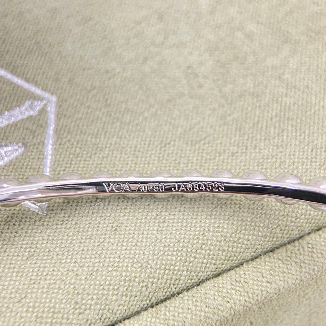 ¡®Veyra Jewelry¡¯Frivole Two‑Flower Open Bangle,