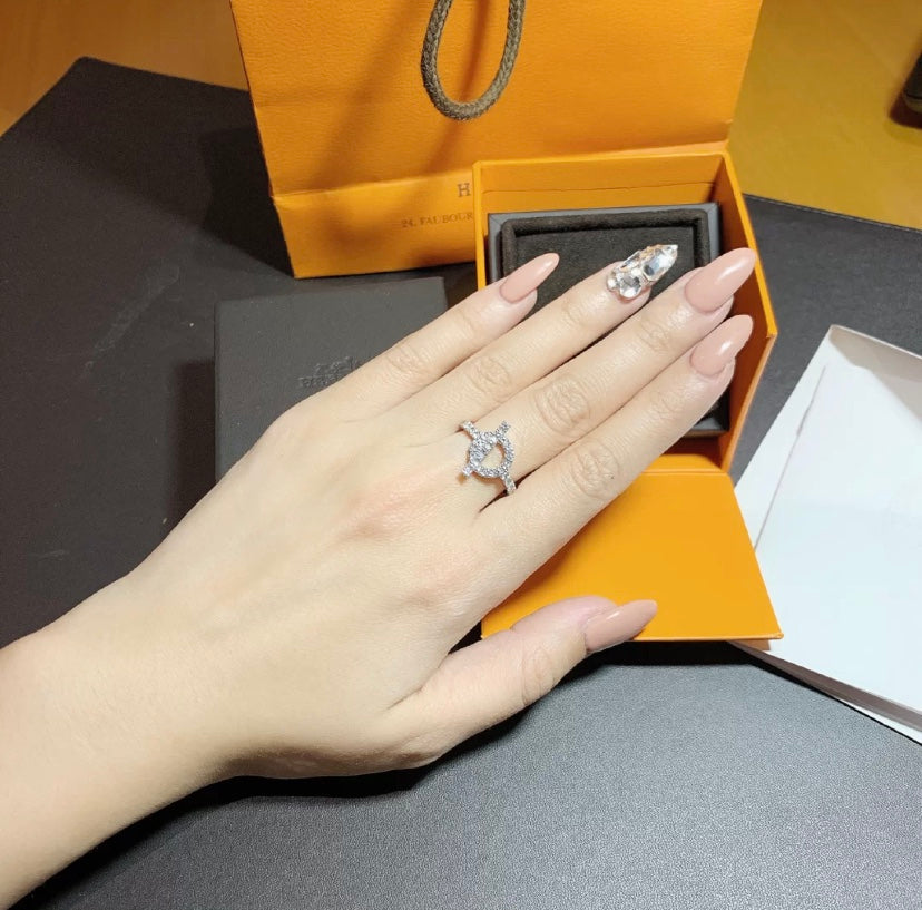 ¡®Veyra Jewelry¡¯ECHAPPEE RING SILVER DIAMOND