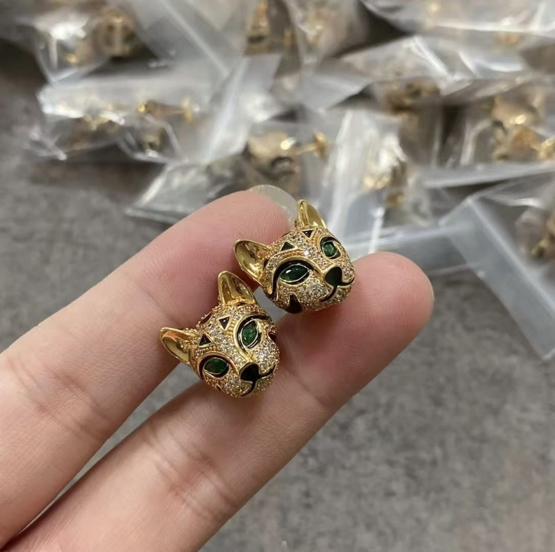 ¡®Veyra Jewelry¡¯ Panther Face Stud Earrings