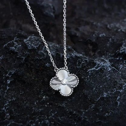 ¡®Veyra Jewelry¡¯CLOVER  15MM DIAMOND LASER NECKLACE SILVER