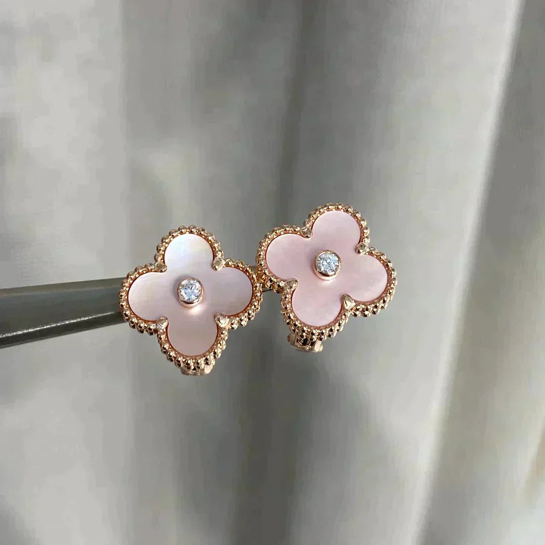 ¡®Veyra Jewelry¡¯CLOVER MEDIUM 1 MOTIFS  PINK MOP DIAMOND EARRINGS