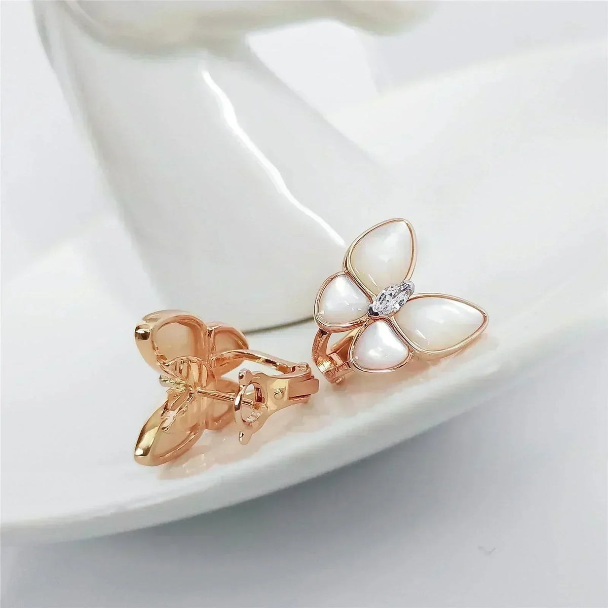 ¡®Veyra Jewelry¡¯BUTTERFLY MOP DIAMOND EARRINGS