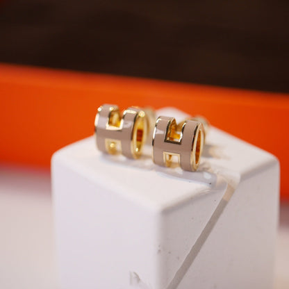 ¡®Veyra Jewelry¡¯MINI POP H GOLD EARRINGS GREY