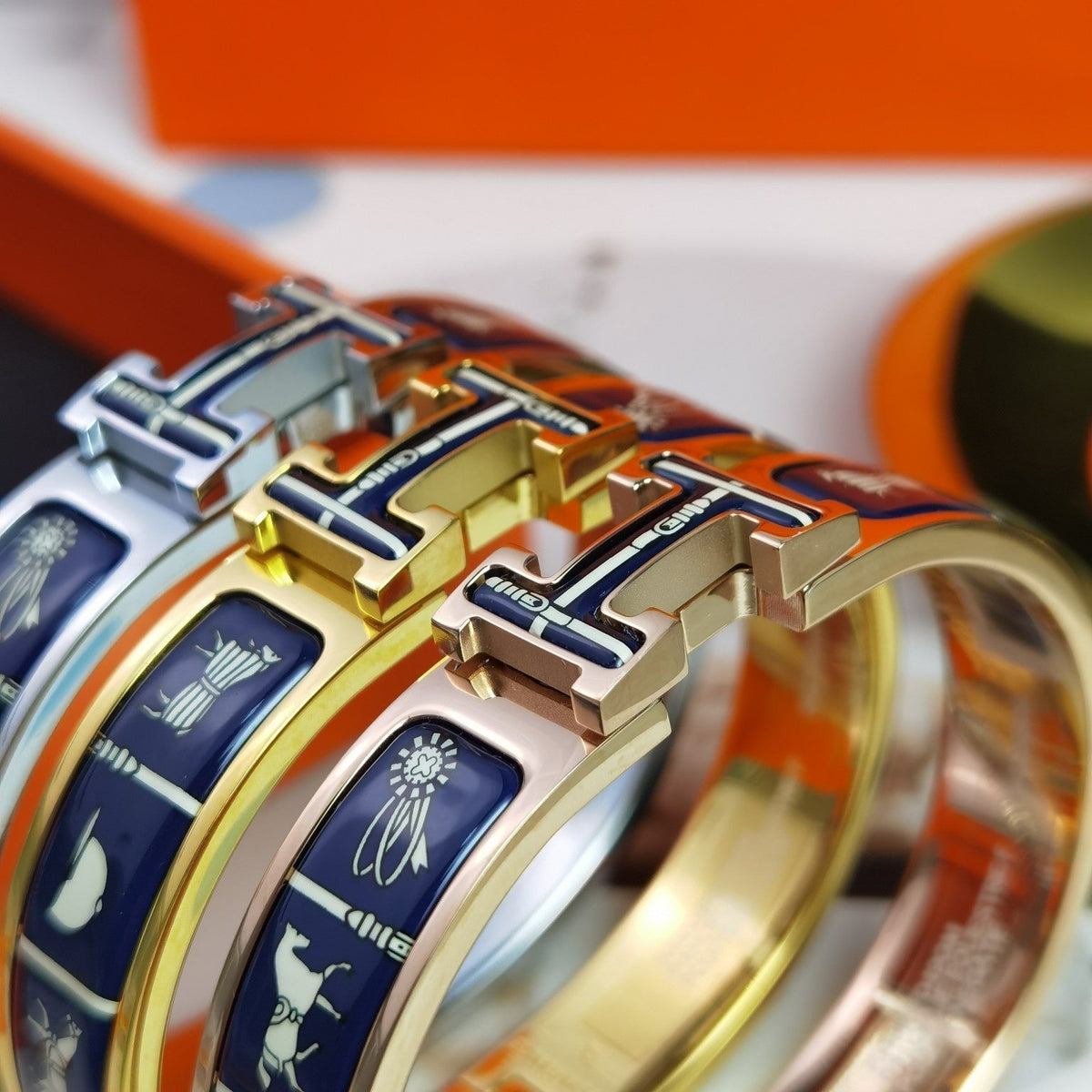 ¡®Veyra Jewelry¡¯H COUVERTURES DARK BLUE BRACELET