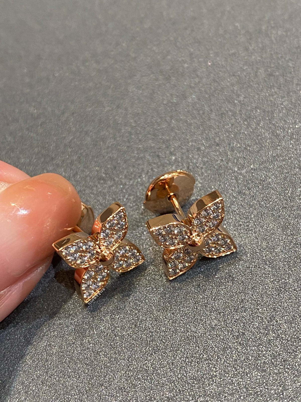 ¡®Veyra Jewelry¡¯STAR DIAMOND EARRINGS