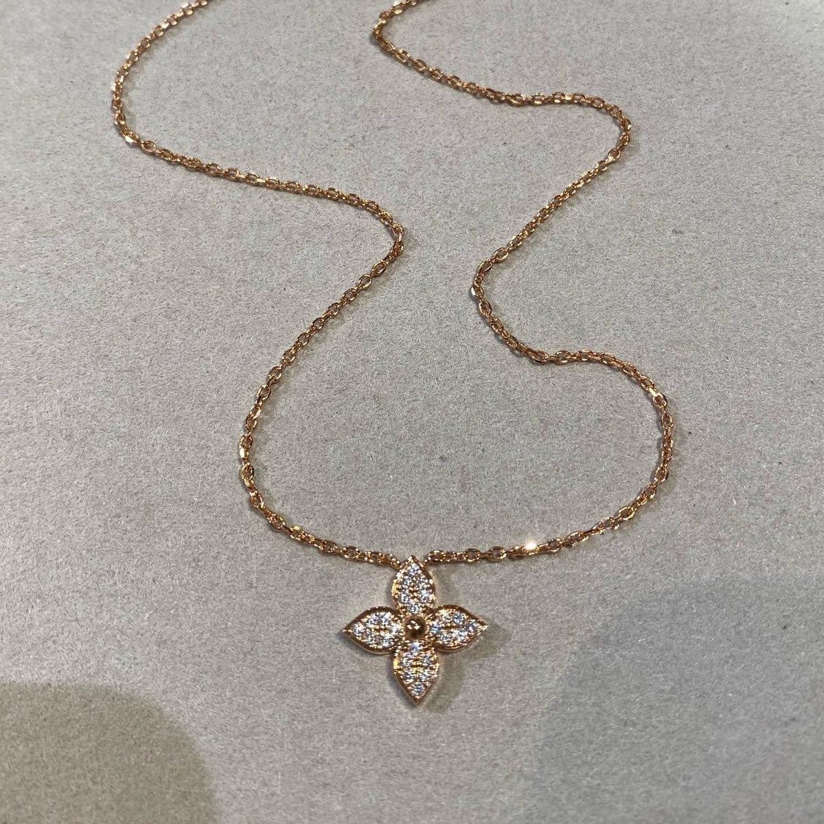 ¡®Veyra Jewelry¡¯STAR DIAMOND NECKALCE