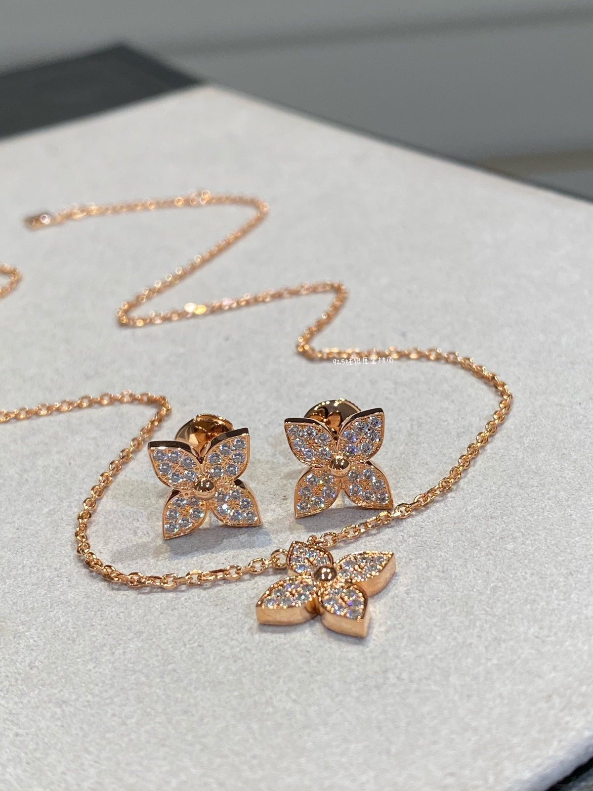 ¡®Veyra Jewelry¡¯STAR DIAMOND NECKALCE