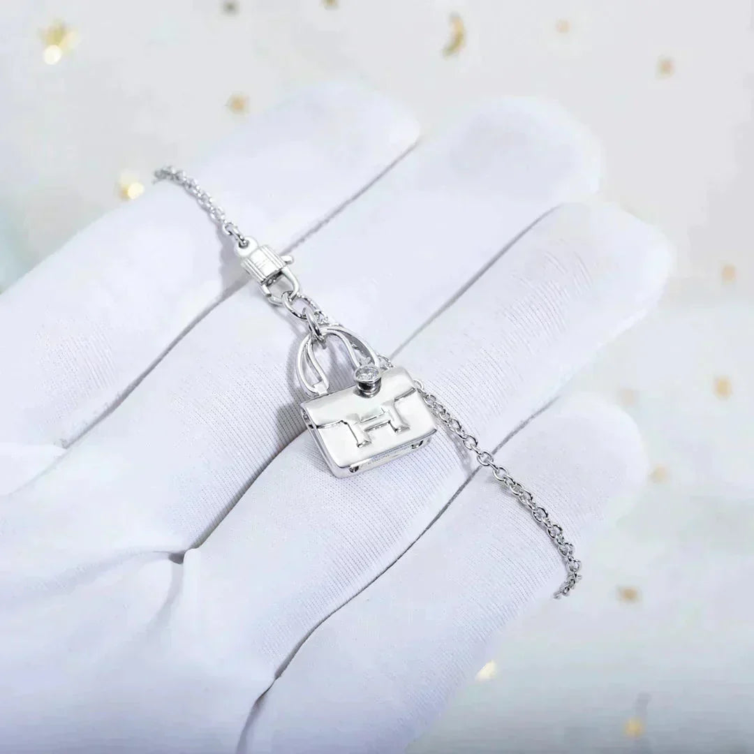 ¡®Veyra Jewelry¡¯AMULETTE PEDANT SILVER NECKLACE