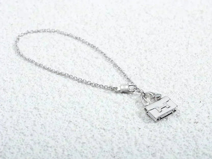 ¡®Veyra Jewelry¡¯AMULETTE PEDANT SILVER NECKLACE