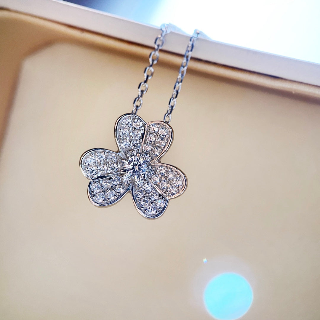 ¡®Veyra Jewelry¡¯CLOVER DIAMOND NECKLACE SILVER