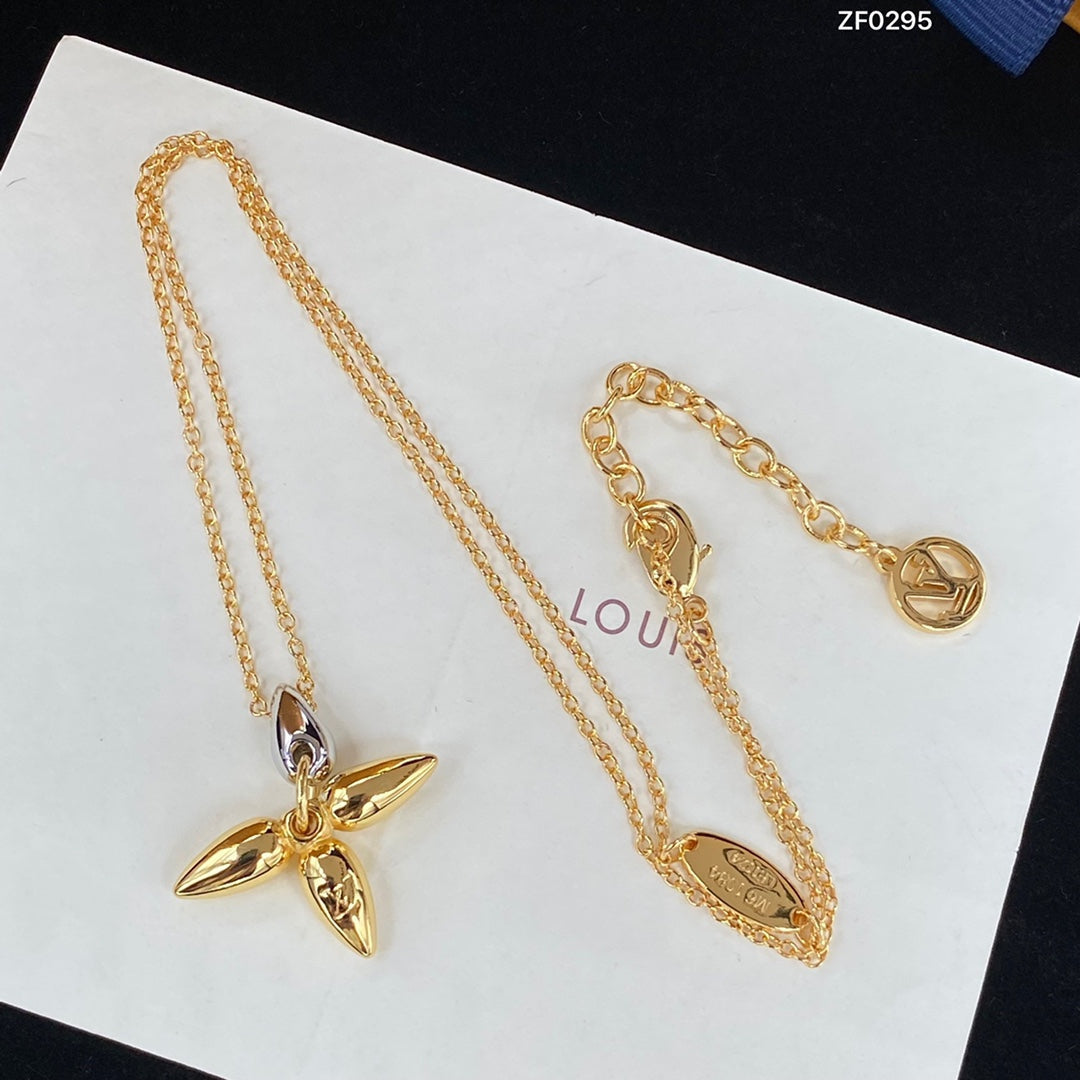¡®Veyra Jewelry¡¯LOUISETTE PEDANT GOLD NECKLACE