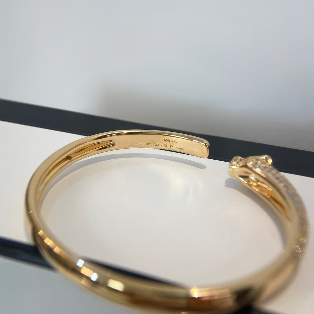 ¡®Veyra Jewelry¡¯PANTHERE GOLD DIAMOND OPEN BRACELET