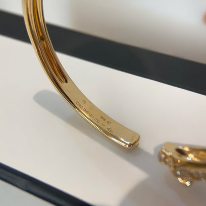 ¡®Veyra Jewelry¡¯PANTHERE GOLD DIAMOND OPEN BRACELET