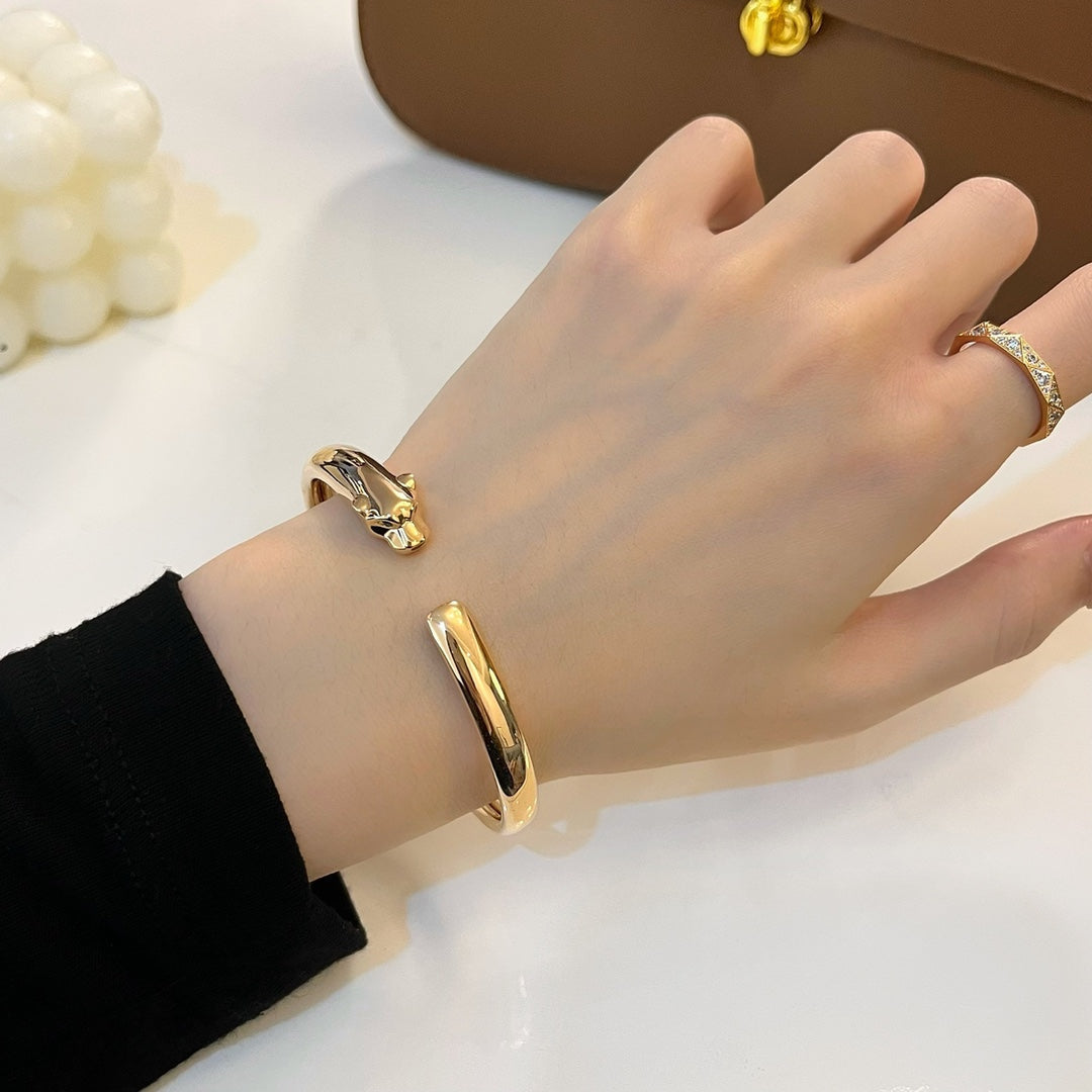 ¡®Veyra Jewelry¡¯PANTHERE GOLD OPEN BRACELET