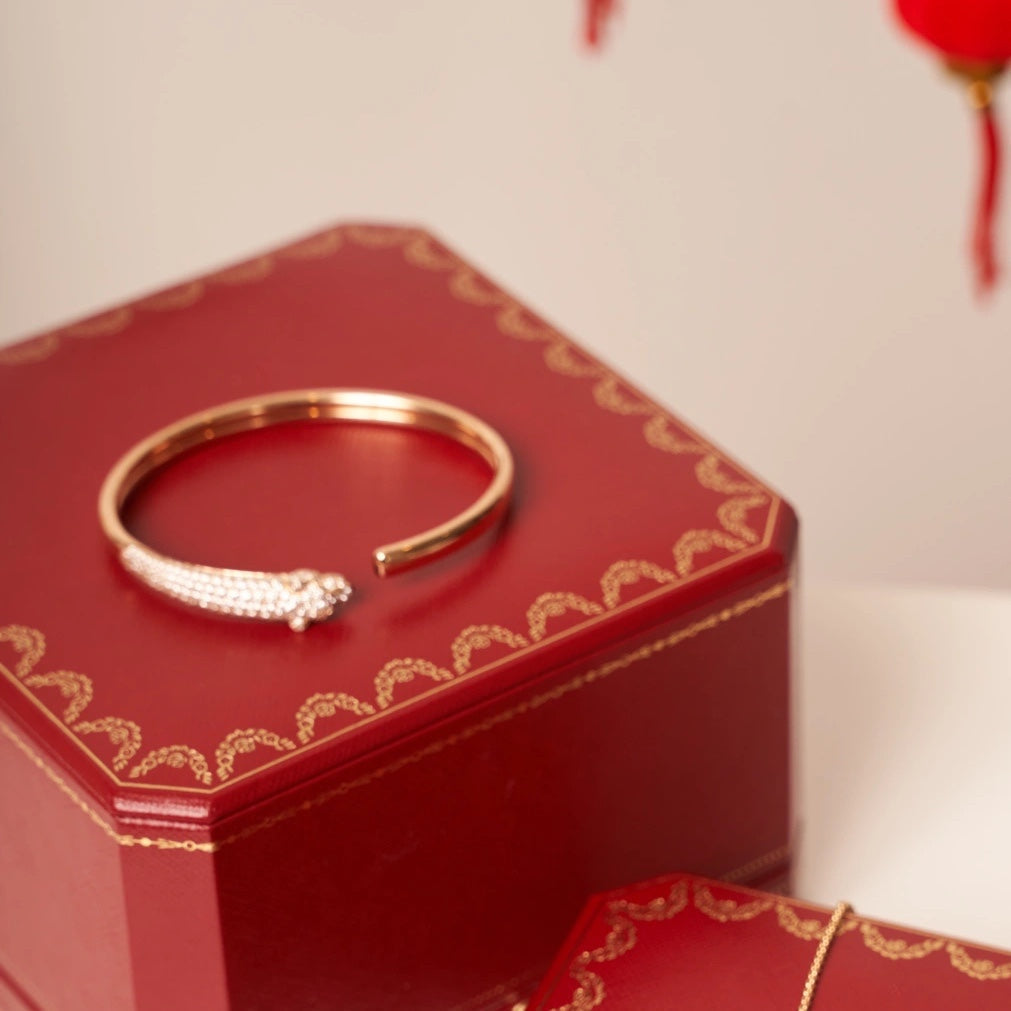 ¡®Veyra Jewelry¡¯PANTHERE ROSE GOLD DIAMOND OPEN BRACELET