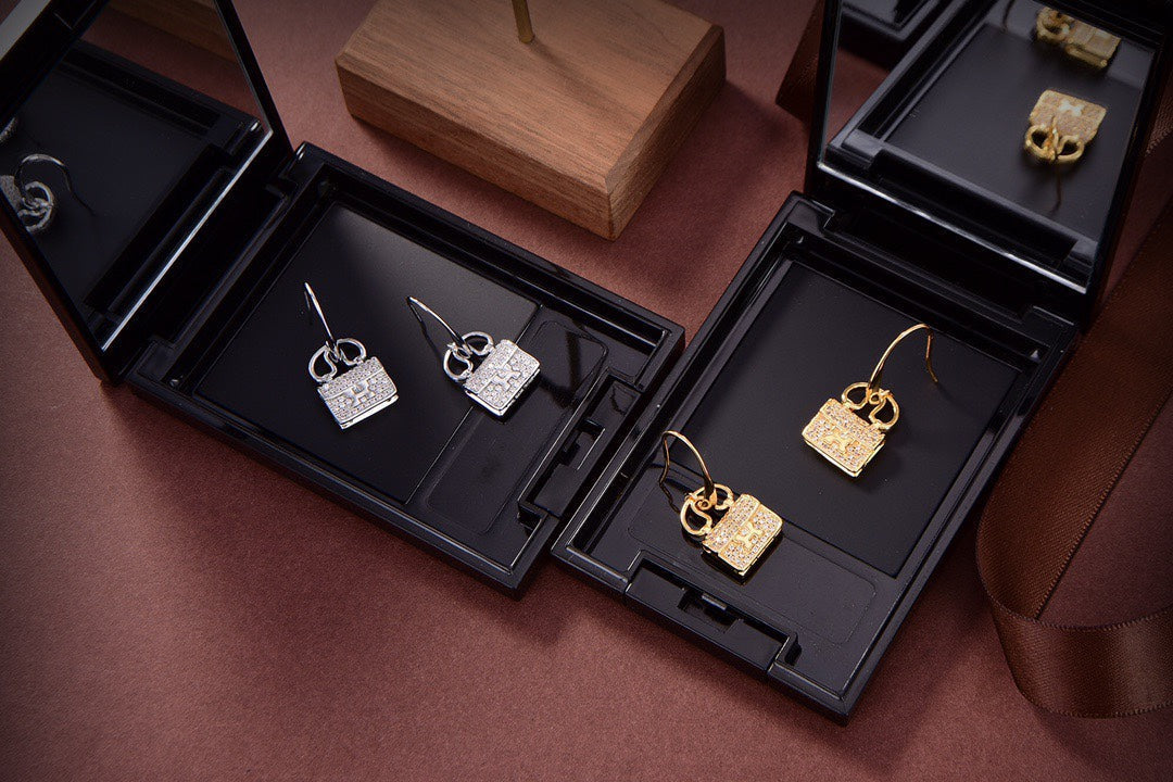 ¡®Veyra Jewelry¡¯KELLY DIAMOND EARRINGS