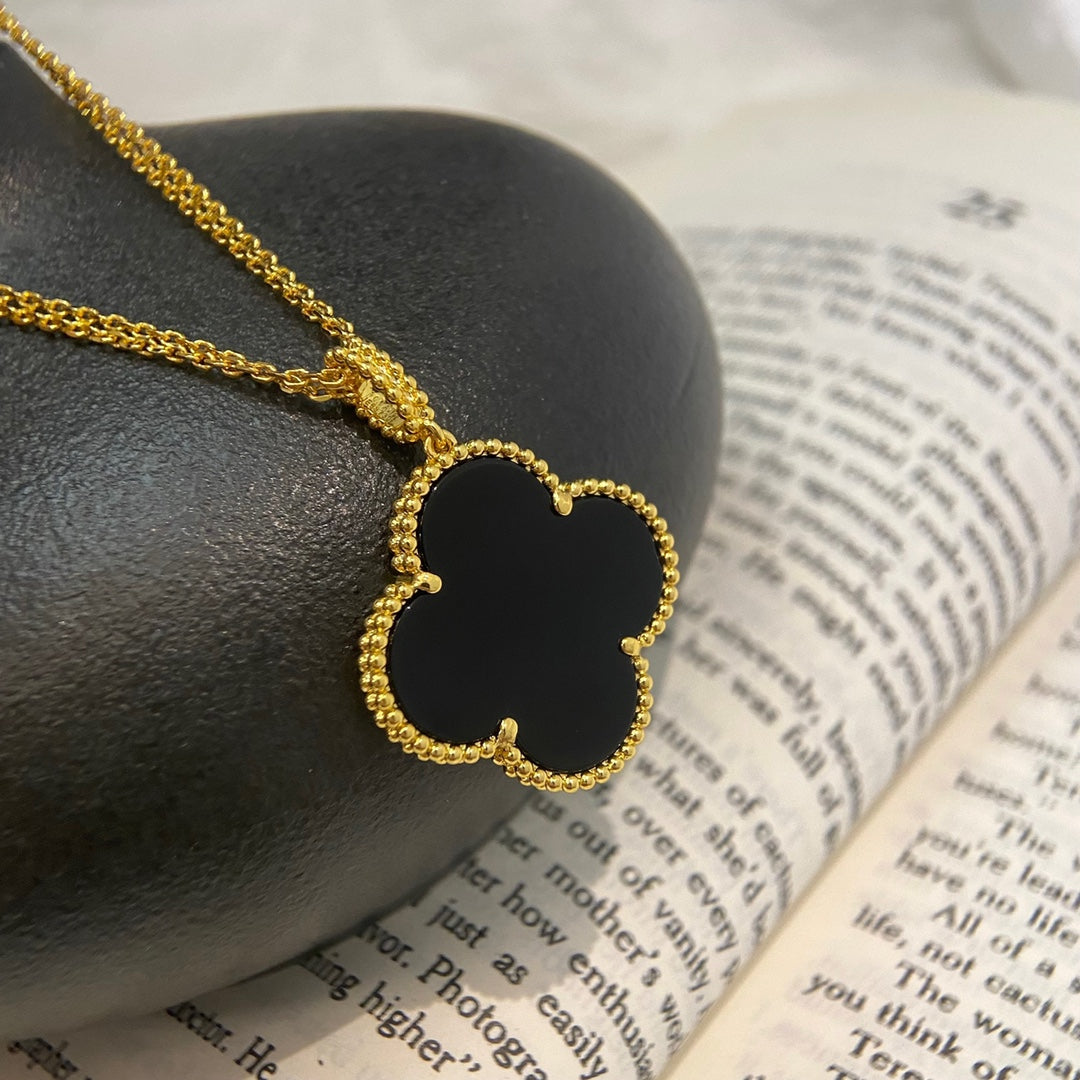 ¡®Veyra Jewelry¡¯CLOVER 25MM NECKLACE GOLD ONYX