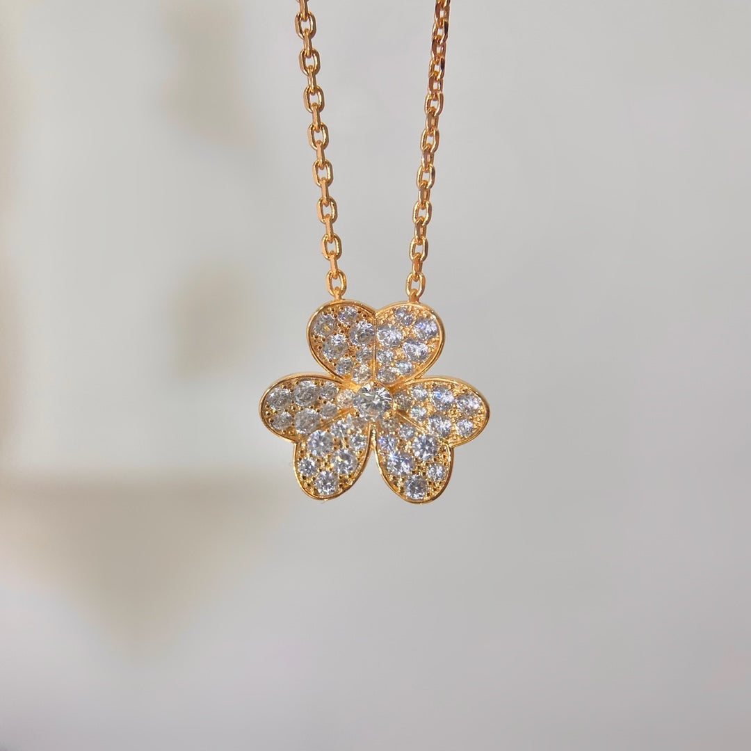 ¡®Veyra Jewelry¡¯FLOWER DIAMOND NECKLACE