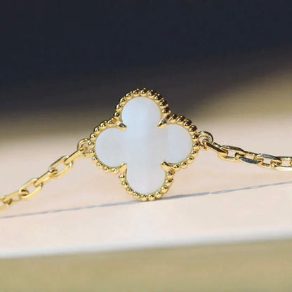 ¡®Veyra Jewelry¡¯CLOVER 20 MOTIFS WHITE MOP NECKLACE