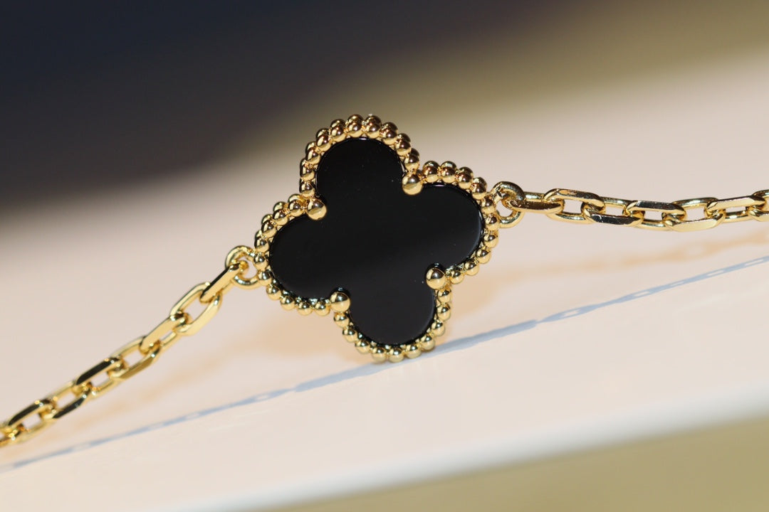 ¡®Veyra Jewelry¡¯CLOVER 20 MOTIFS ONYX ROSE GOLD