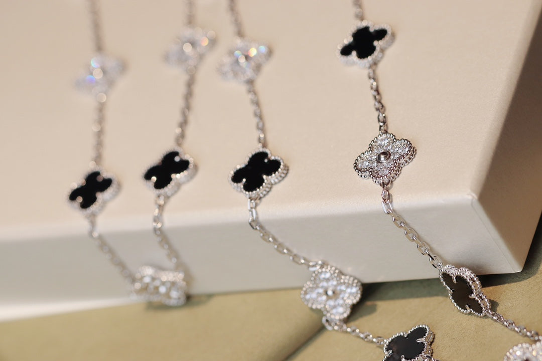¡®Veyra Jewelry¡¯CLOVER 20 MOTIFS ONYX DIAMOND SILVER