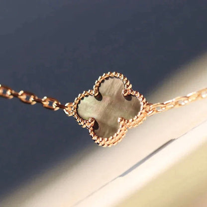 ¡®Veyra Jewelry¡¯CLOVER 20 MOTIFS DARK MOP DIAMOND  NECKLACE