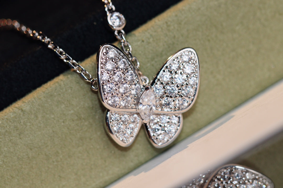 ¡®Veyra Jewelry¡¯BUTTERFLY DIAMOND NECKLACE