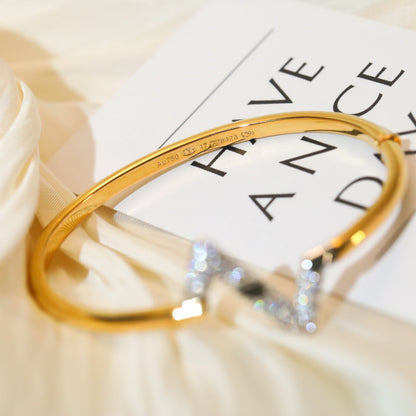 ¡®Veyra Jewelry¡¯VOLTE UPSITE DOWN GOLD DIAMOND BRACELET