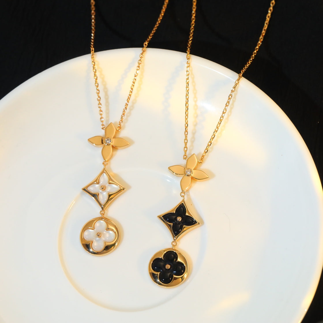 ¡®Veyra Jewelry¡¯STAR AND SUN ONYX PINK GOLD NECKLACE