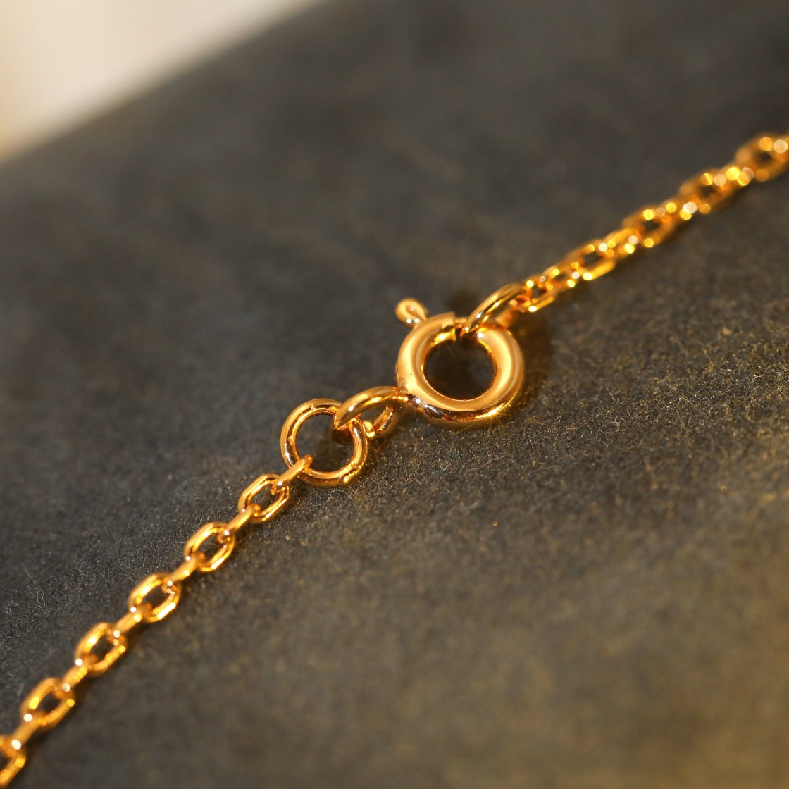 ¡®Veyra Jewelry¡¯SUN PEDANT PINK GOLD 1 DIAMOND NECKLACE