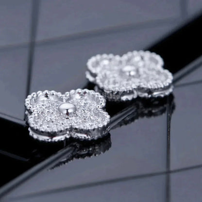 ¡®Veyra Jewelry¡¯CLOVER 1 MOTIFS DIAMOND STUD EARRINGS SILVER