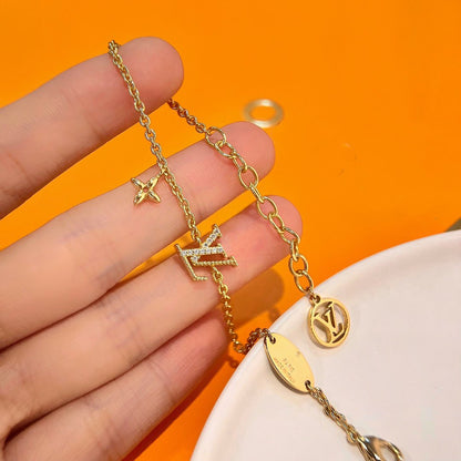 ¡®Veyra Jewelry¡¯LOGO STAR MOTIF GOLD BRACELET