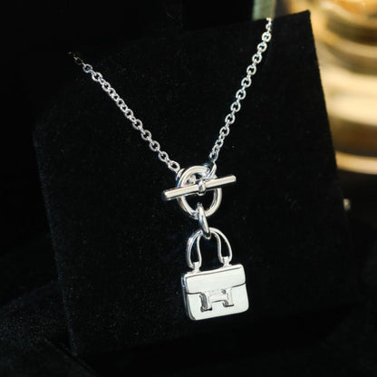 ¡®Veyra Jewelry¡¯POP H PEDANT SILVER NECKLACE