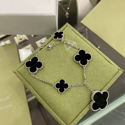 ¡®Veyra Jewelry¡¯CLOVER 5 MOTIFS SIVLER ONYX BRACELET