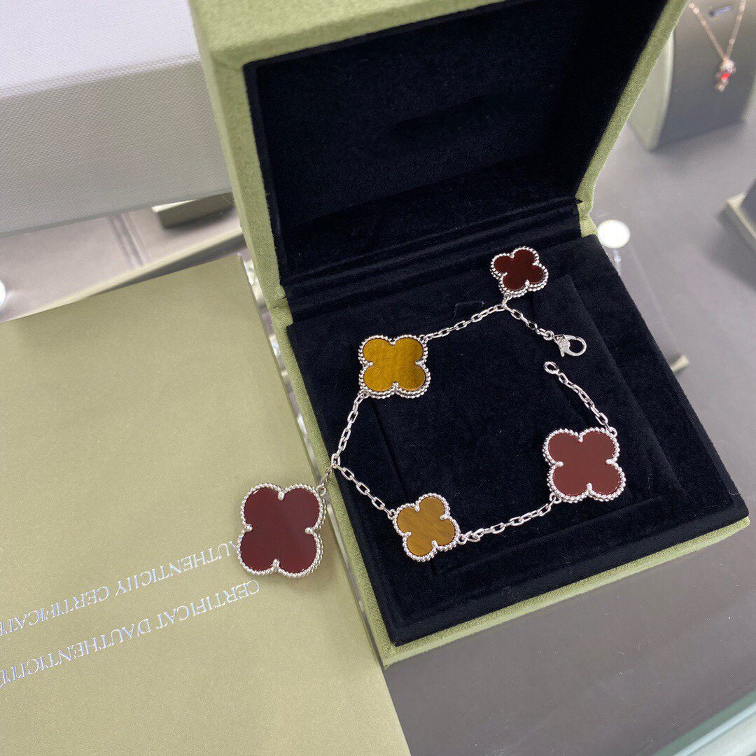 ¡®Veyra Jewelry¡¯CLOVER 5 MOTIFS SIVLER CARNELIAN TIGER EYE BRACELET