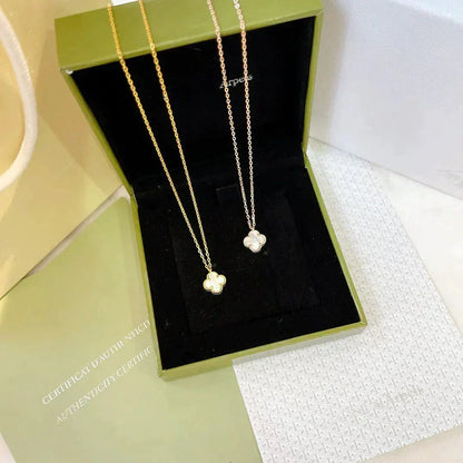 ¡®Veyra Jewelry¡¯CLOVER MINI 9.5MM WHITE MOTHER-OF-PEARL NECKLACE