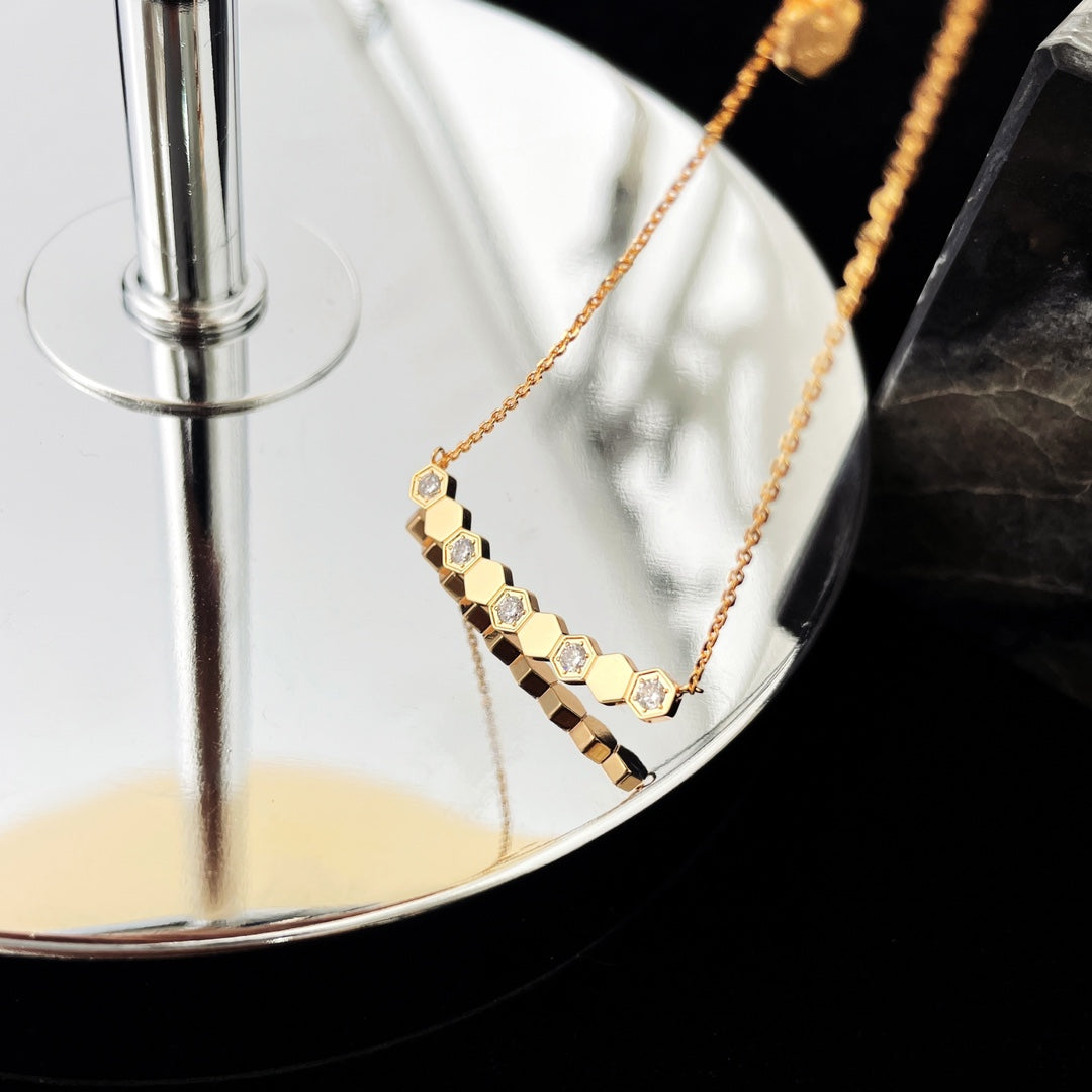 ¡®Veyra Jewelry¡¯BEE MY LOVE DIAMOND NECKLACE