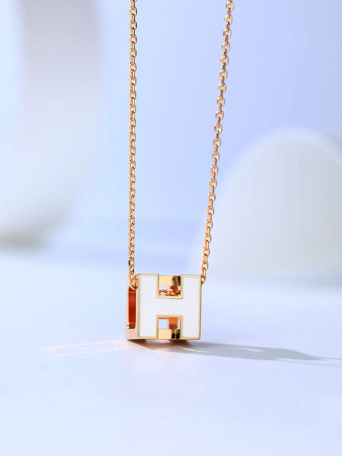 ¡®Veyra Jewelry¡¯H CAGE PINK GOLD NECKLACE