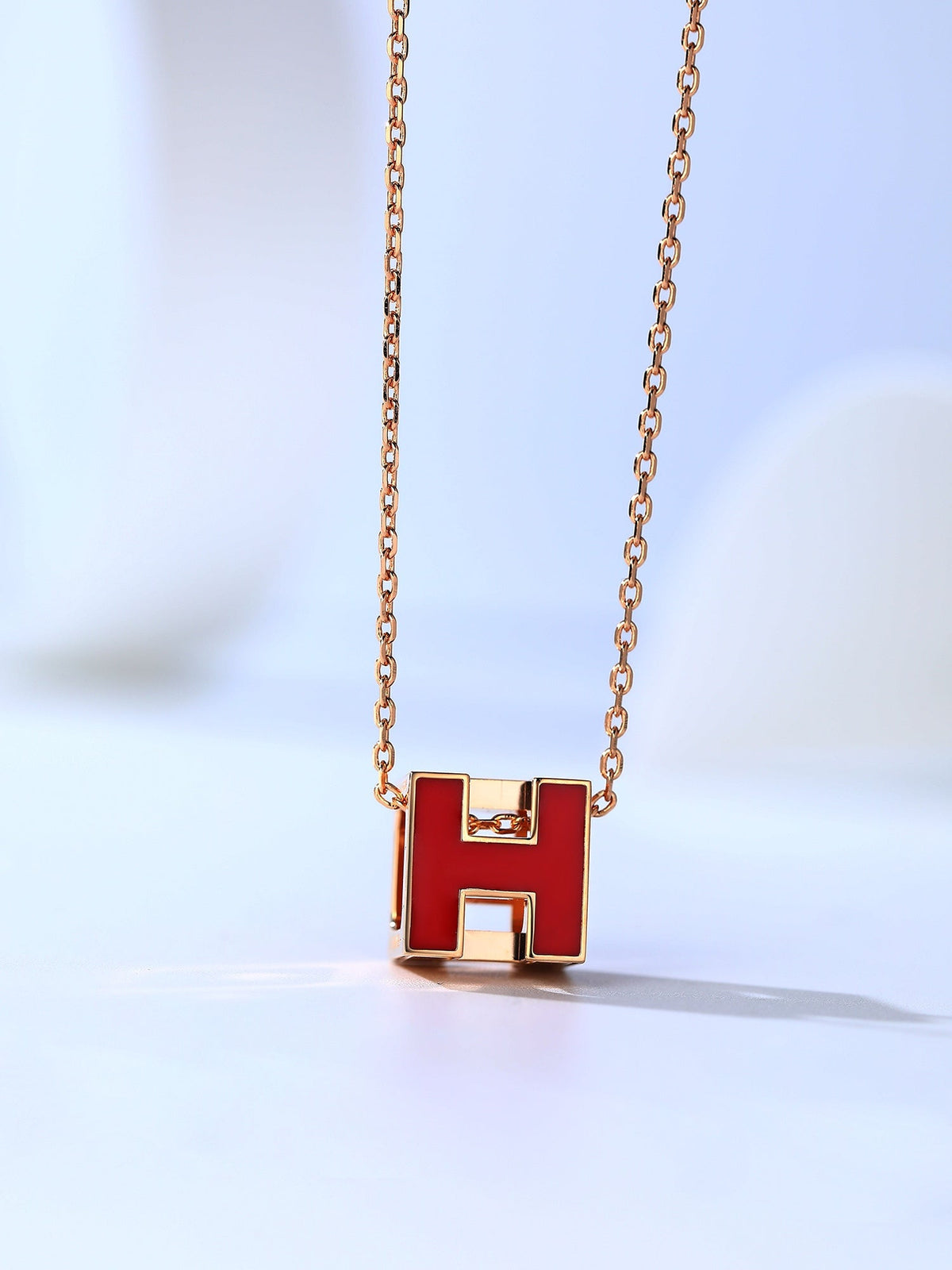 ¡®Veyra Jewelry¡¯H CAGE PINK GOLD NECKLACE
