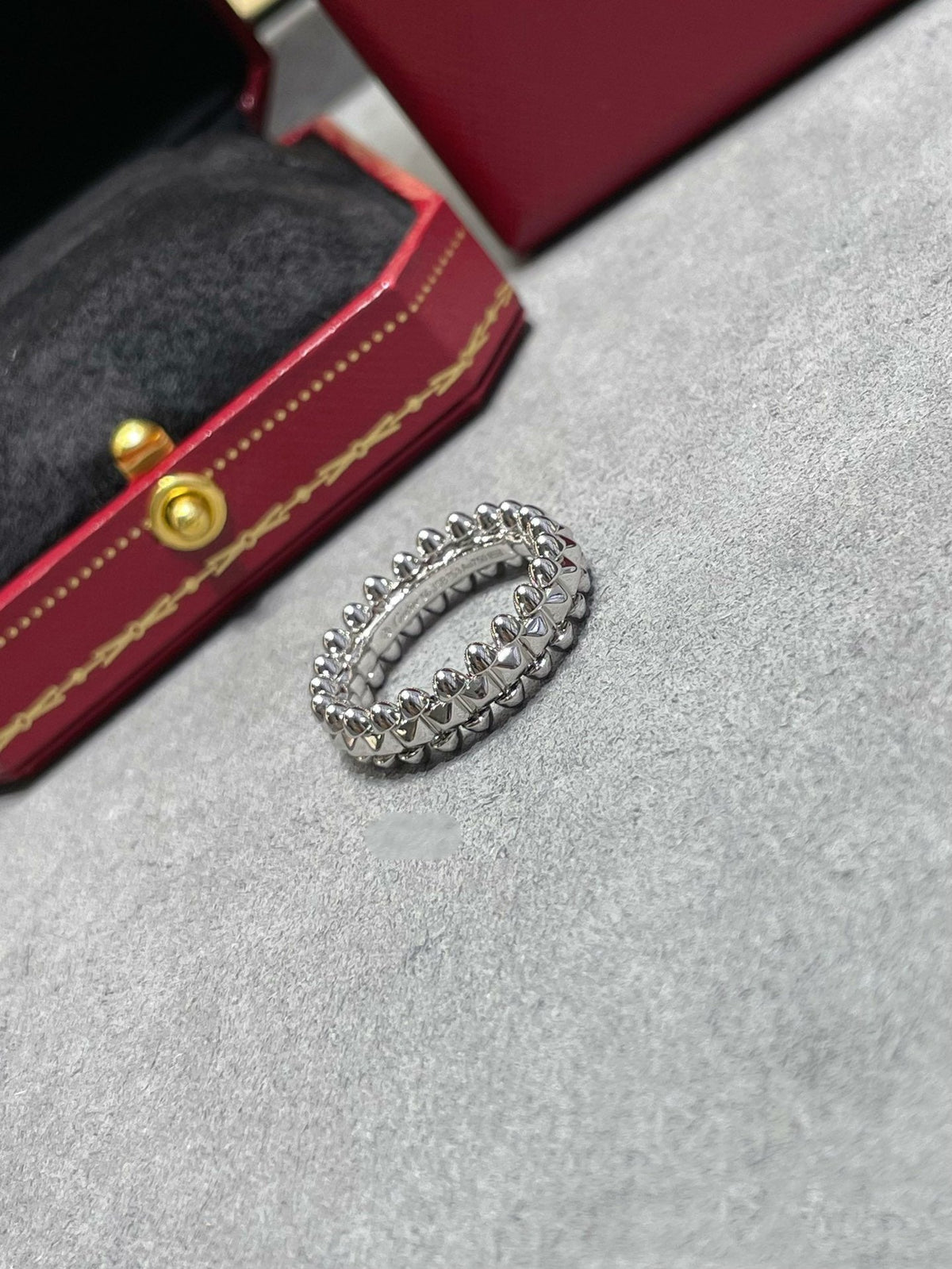 ¡®Veyra Jewelry¡¯CLASH 5.5MM RING