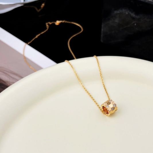 ¡®Veyra Jewelry¡¯BEE MINI PEDANT DIAMOND NECKLACE