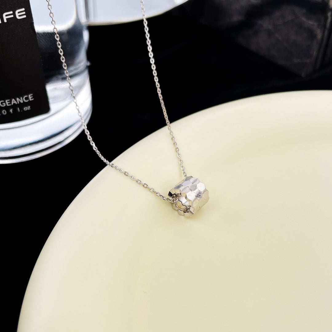 ¡®Veyra Jewelry¡¯BEE MINI PEDANT DIAMOND NECKLACE