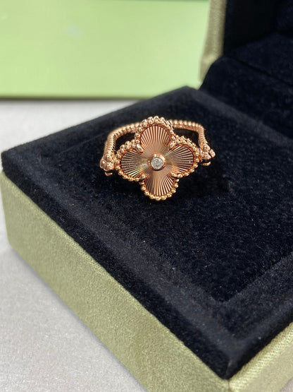 ¡®Veyra Jewelry¡¯CLOVER RIVERSIBLE ROSE GOLD RING