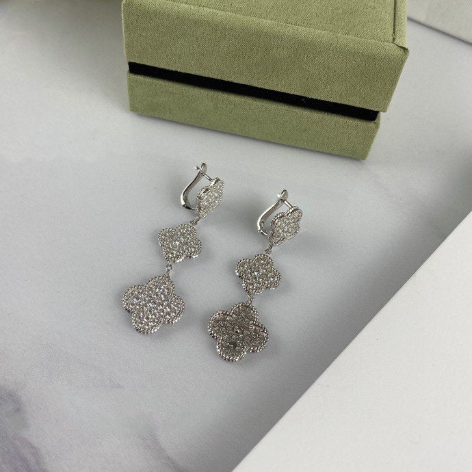 ¡®Veyra Jewelry¡¯CLOVER 3 MOTIF DIAMOND SILVER DROP EARRINGS