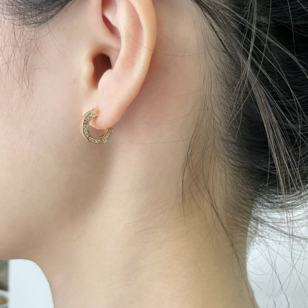 ¡®Veyra Jewelry¡¯LOVE DIAMOND EARRINGS