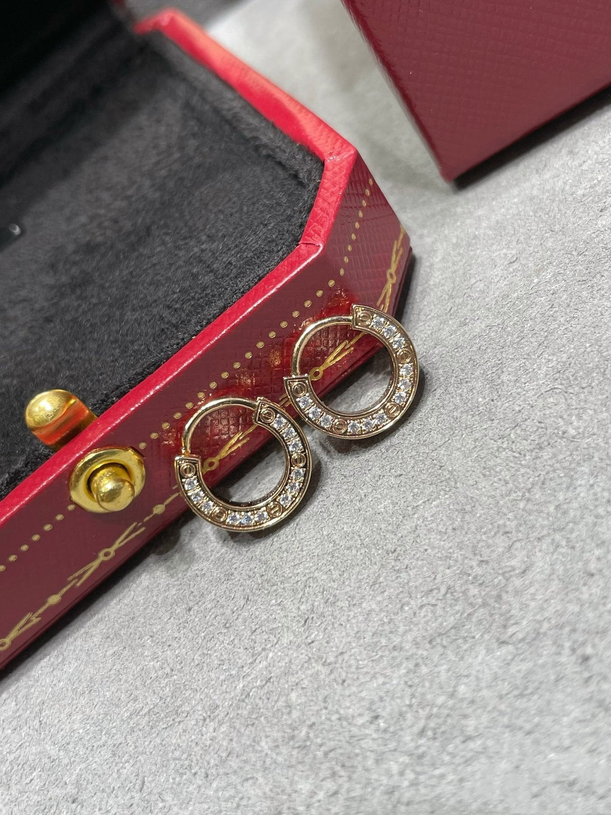 ¡®Veyra Jewelry¡¯LOVE DIAMOND EARRINGS