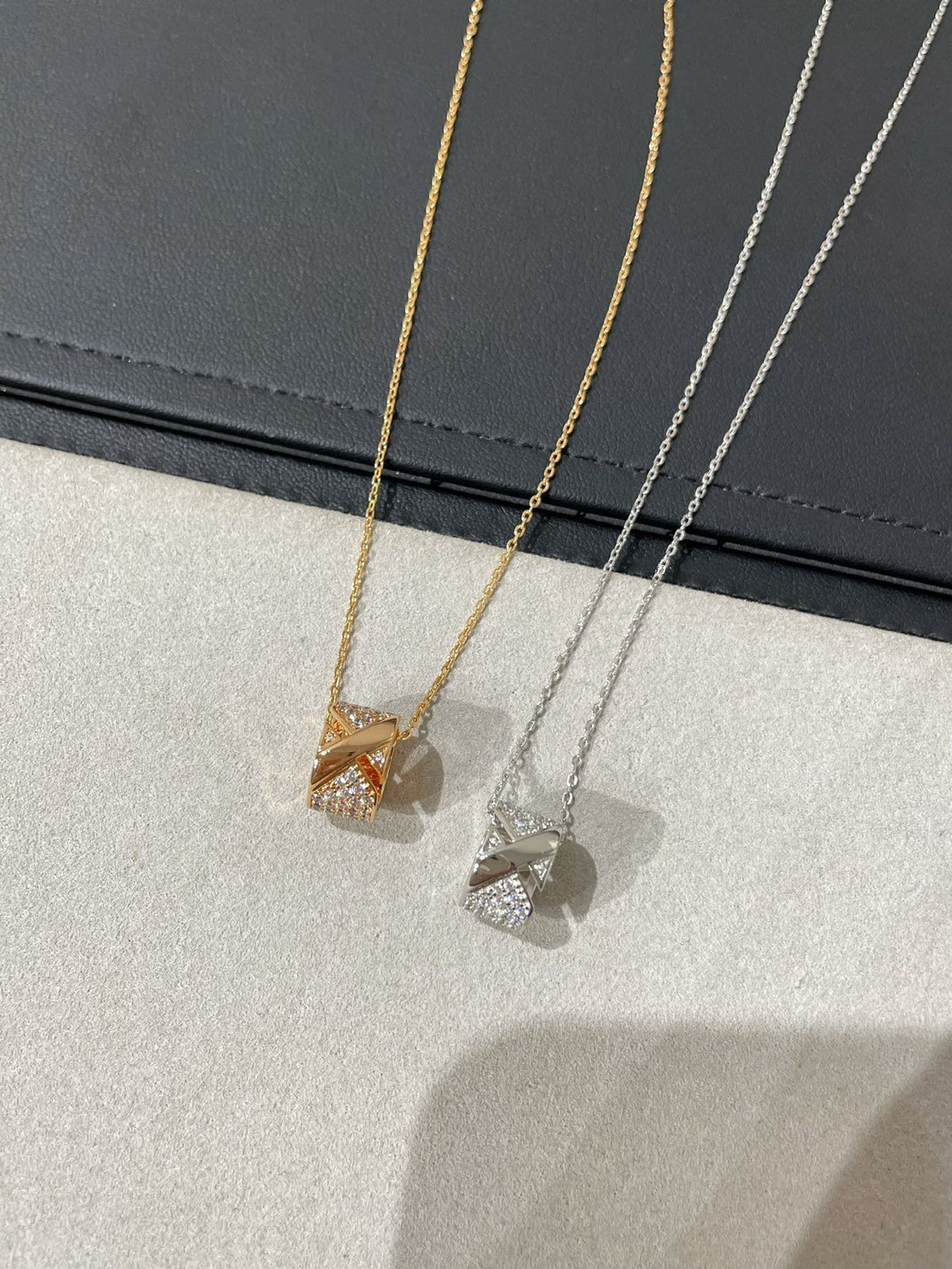 ¡®Veyra Jewelry¡¯LIENS EVIDENCE DIAMOND PAVED NECKLACE